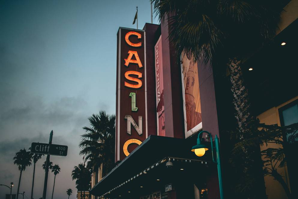 Rhino Casino Live Casino: Experience the Thrill of Real Dealer Games
